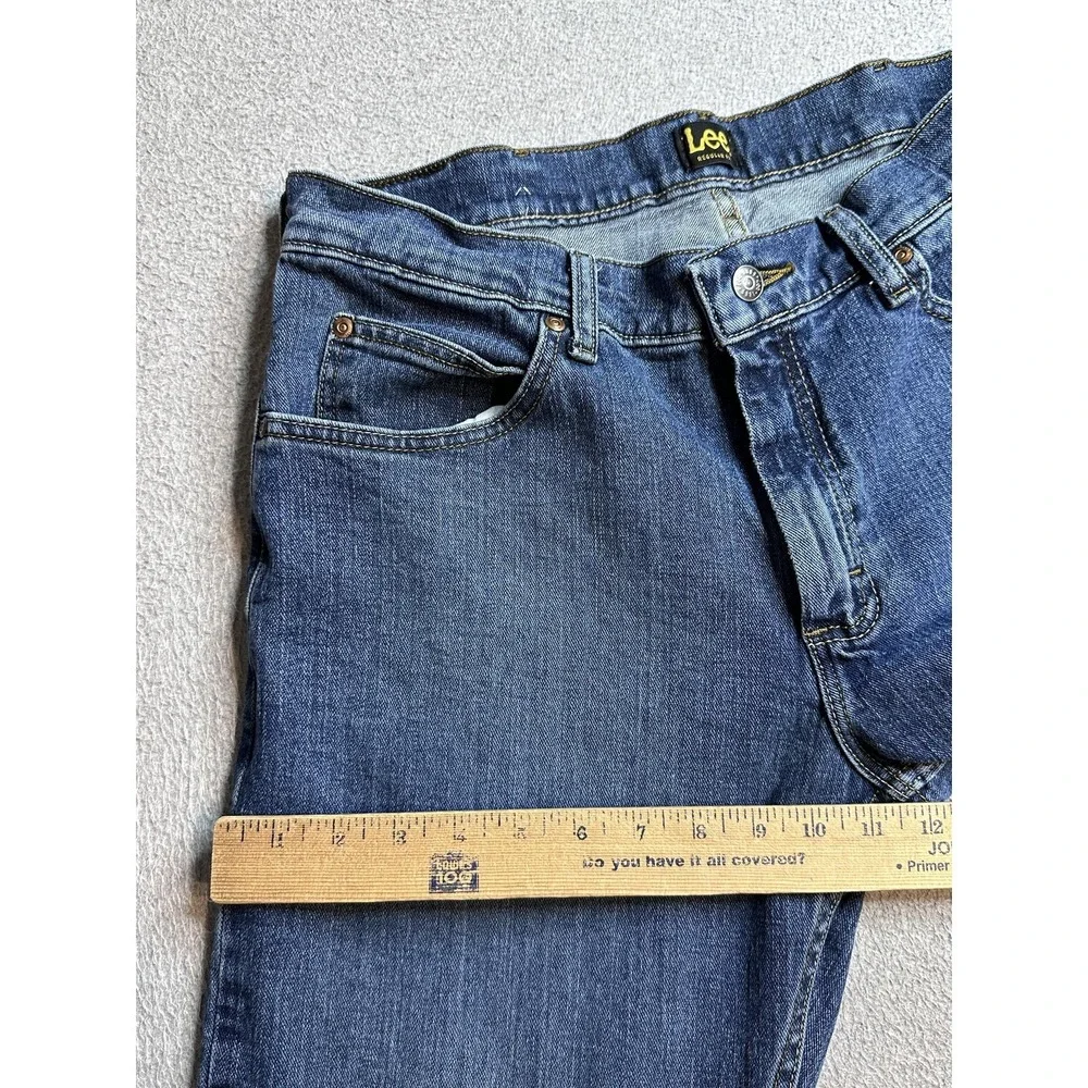 Vintage Lee Regular Fit Straight Jeans Mens 34x30 Medium Wash Blue Denim Stretch